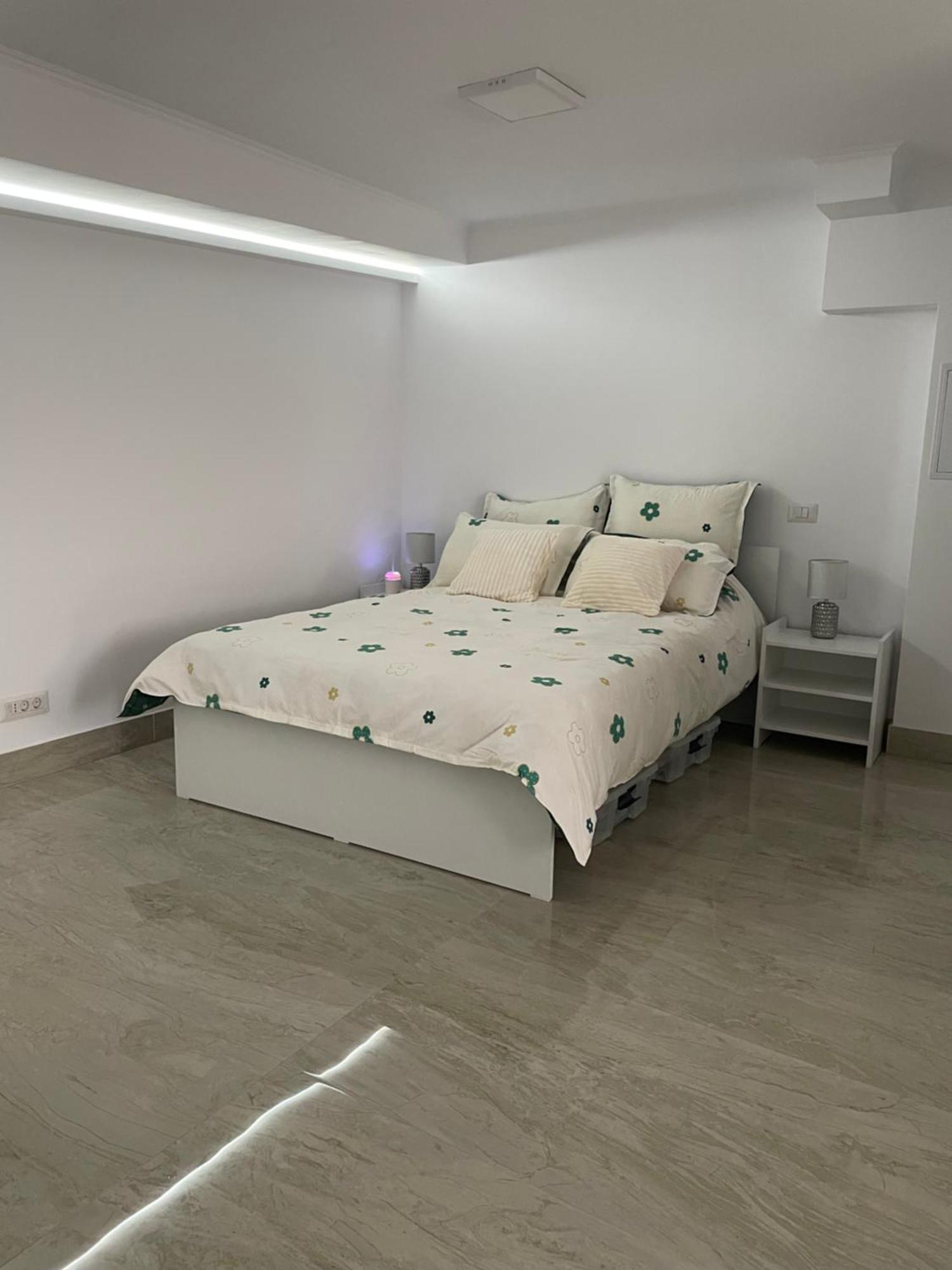 Apartment Studio1 *